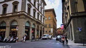 イタリア・フィレンツェのストロッツィ通り（Via degli Strozzi）
