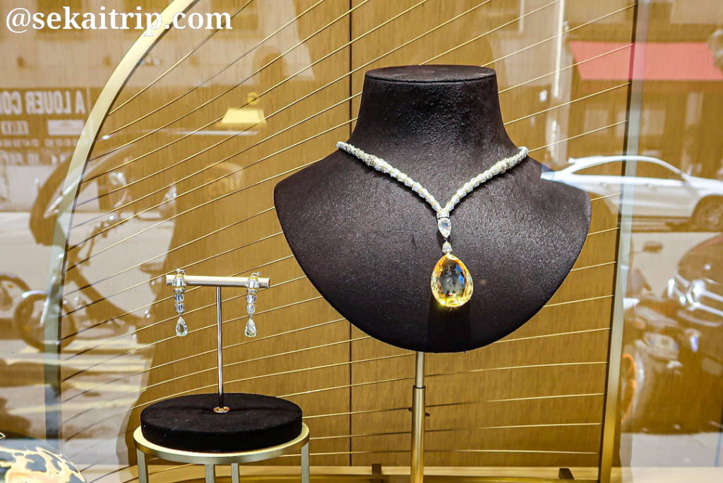 カルティエ（Cartier）本店のディスプレイ4