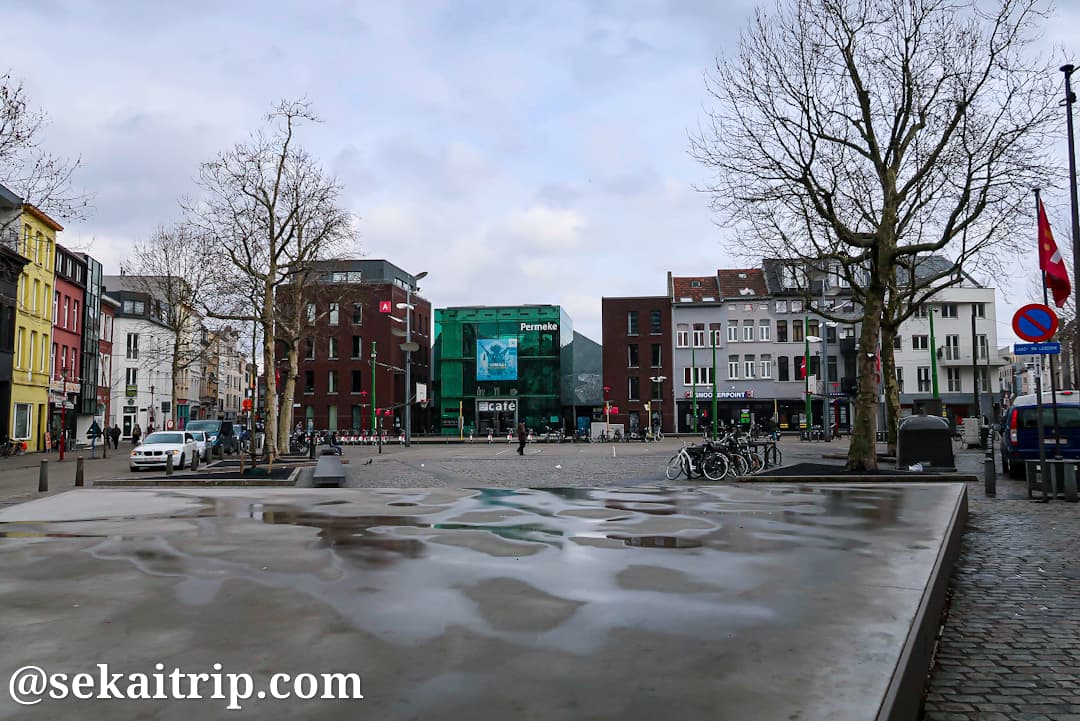 デ・コニンク広場（De Coninckplein）