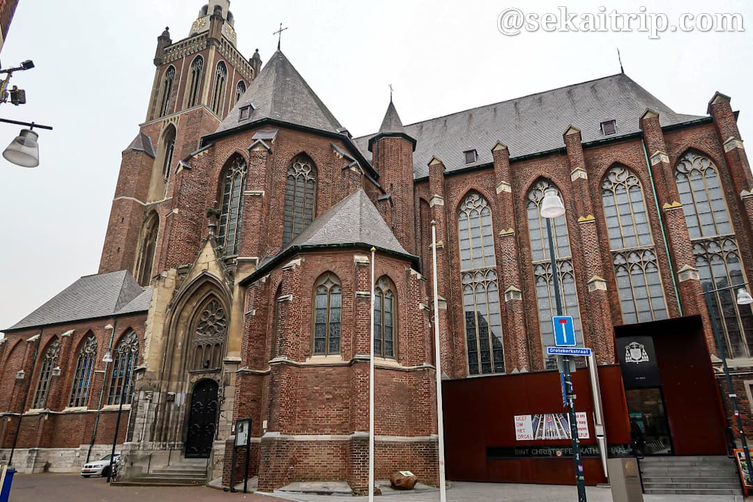 聖クリストフェル大聖堂（Sint Christoffel Kathedraal）