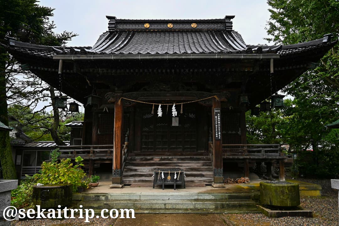 川巴良諏訪神社